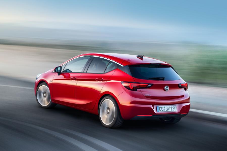  Opel Astra 2015 года  (фото 19 из 35)